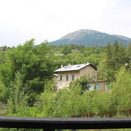 Appartement Au Calme, A Deux Pas Du Plan D Eau Embrun Exteriör bild