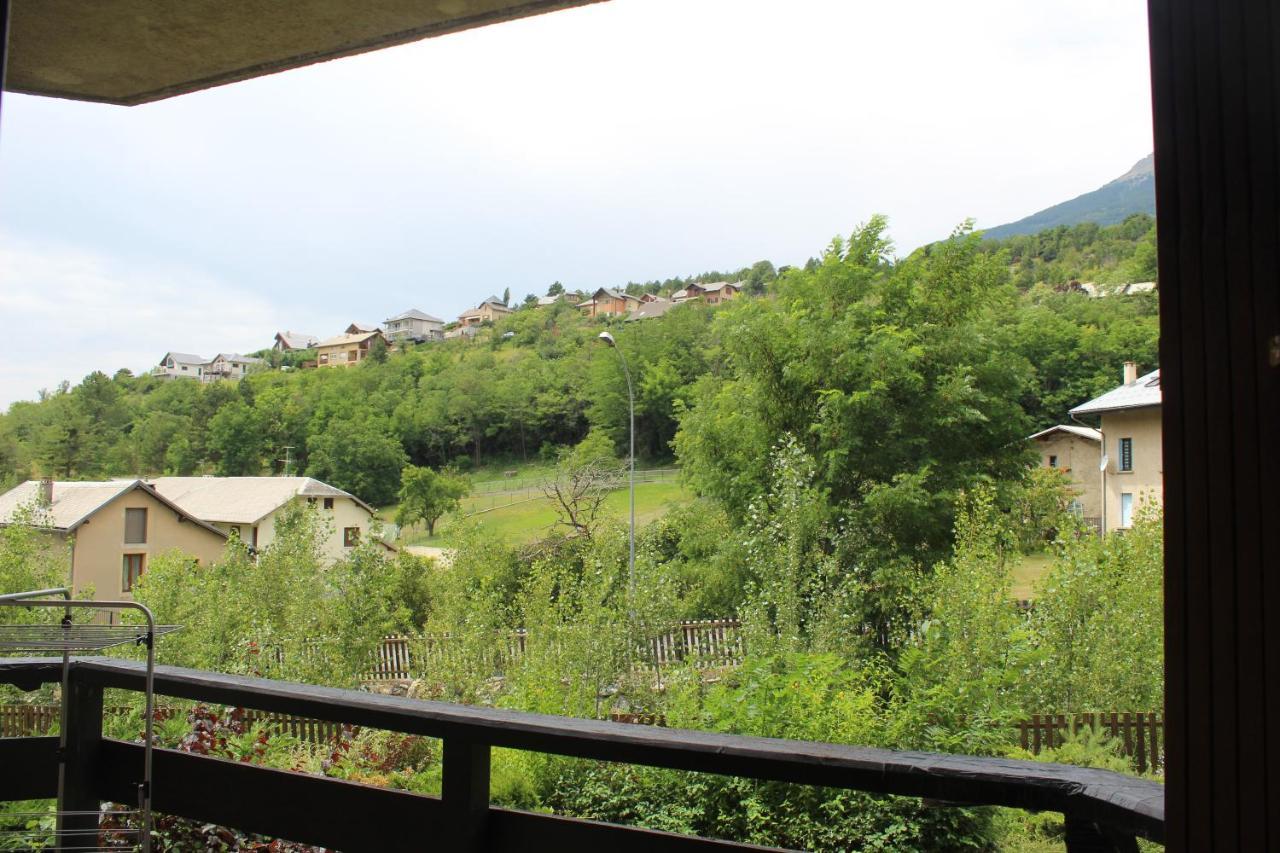 Appartement Au Calme, A Deux Pas Du Plan D Eau Embrun Exteriör bild